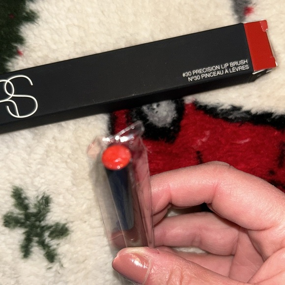 NARS #30 PRECISION LIP BRUSH - Picture 4 of 4